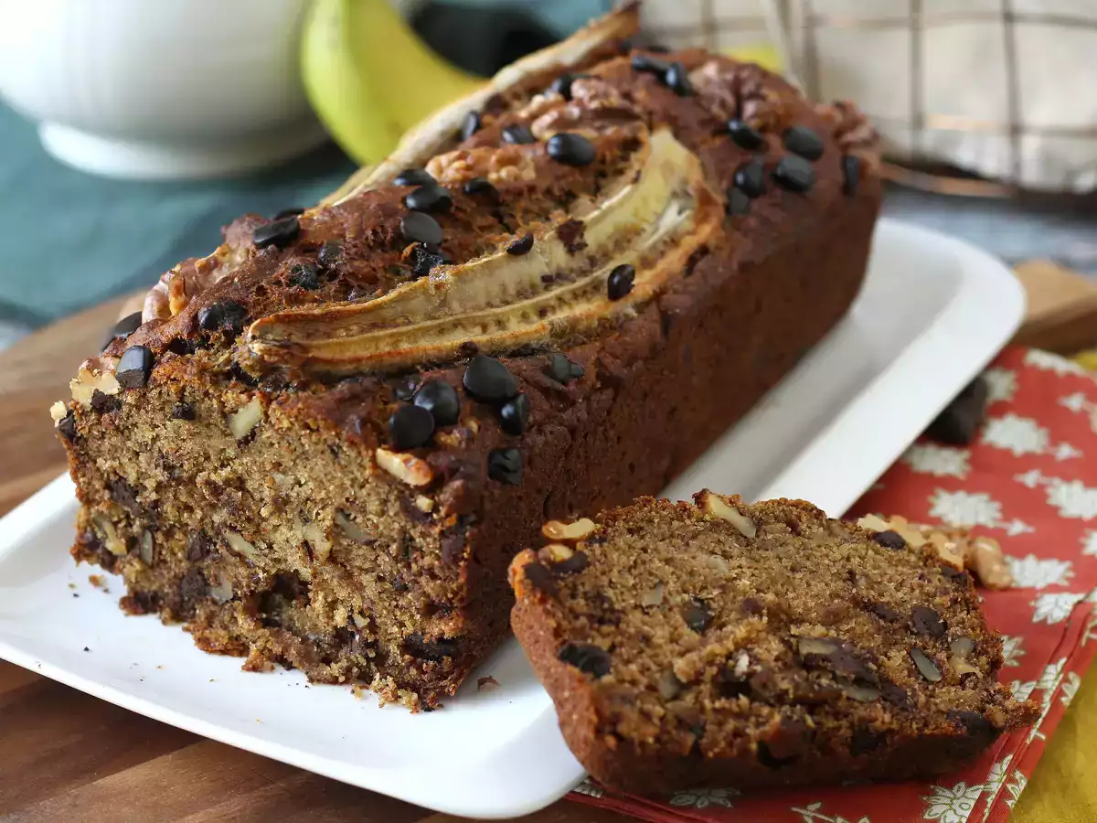 Bananin kruh z misom, orehi in čokolado – izjemno slasten in po naravi veganski! - fotografija 6