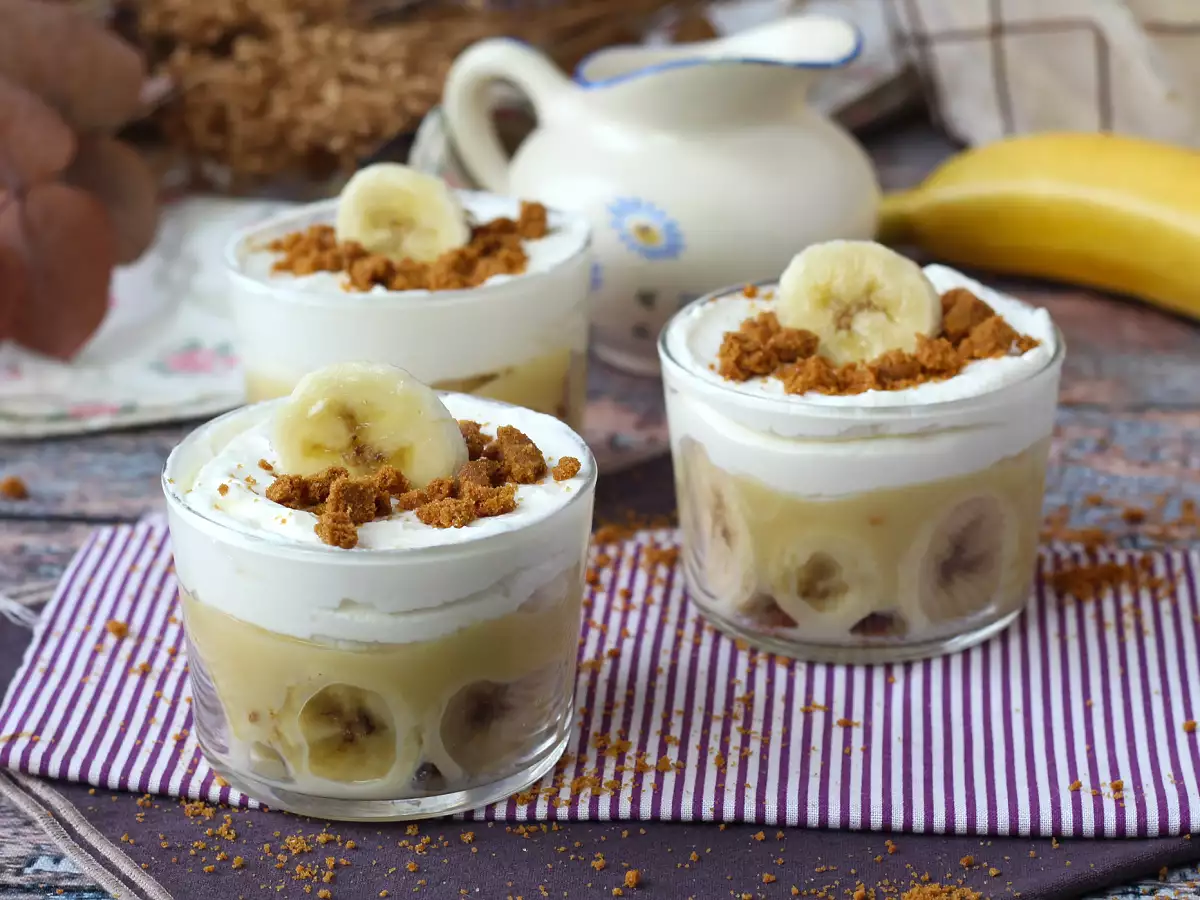 Banoffee sladica v kozarčkih – za ljubitelje banan in karamele
