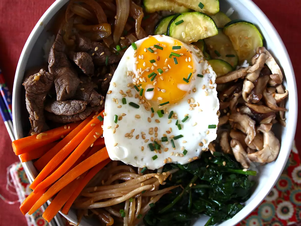 Bibimbap, tradicionalna korejska jed - fotografija 6