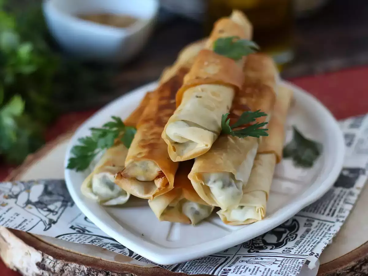 Börek z ovčjim sirom in peteršiljem - fotografija 3