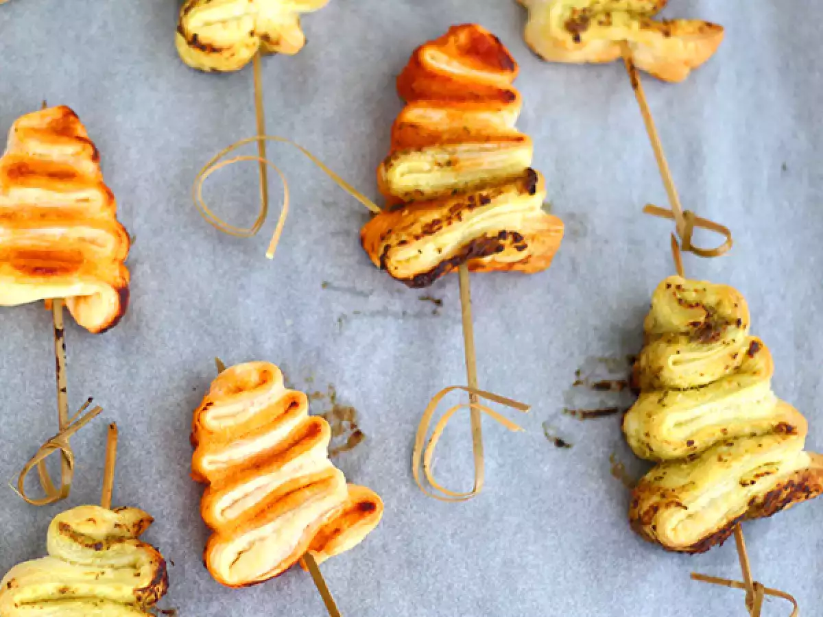 Božična drevesca iz listnatega testa s pestom za božični aperitiv - fotografija 3