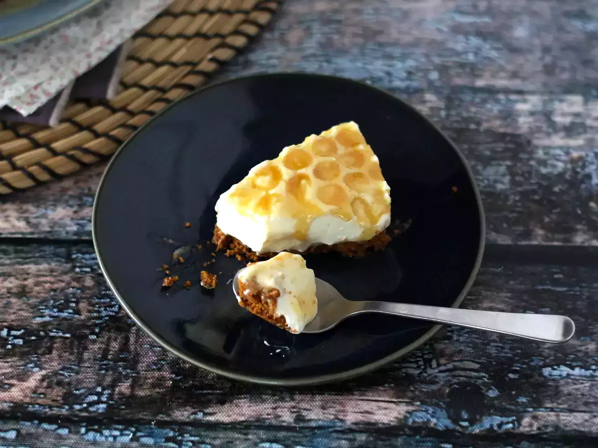Brez pečenja limoninega in medenega cheesecaka (tutorial za okraševanje torte) - fotografija 4