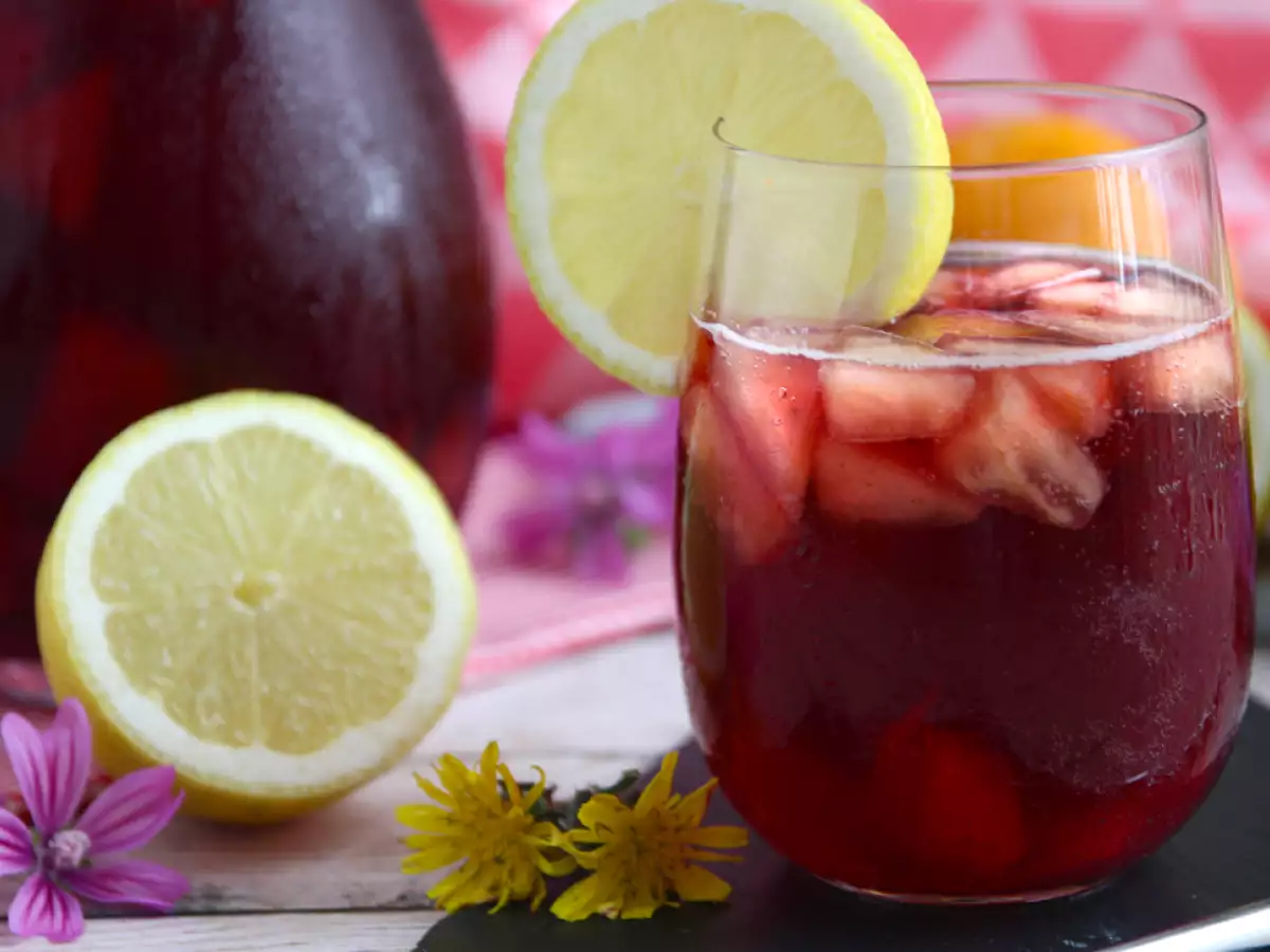 Brezalkoholna sangrija - fotografija 3