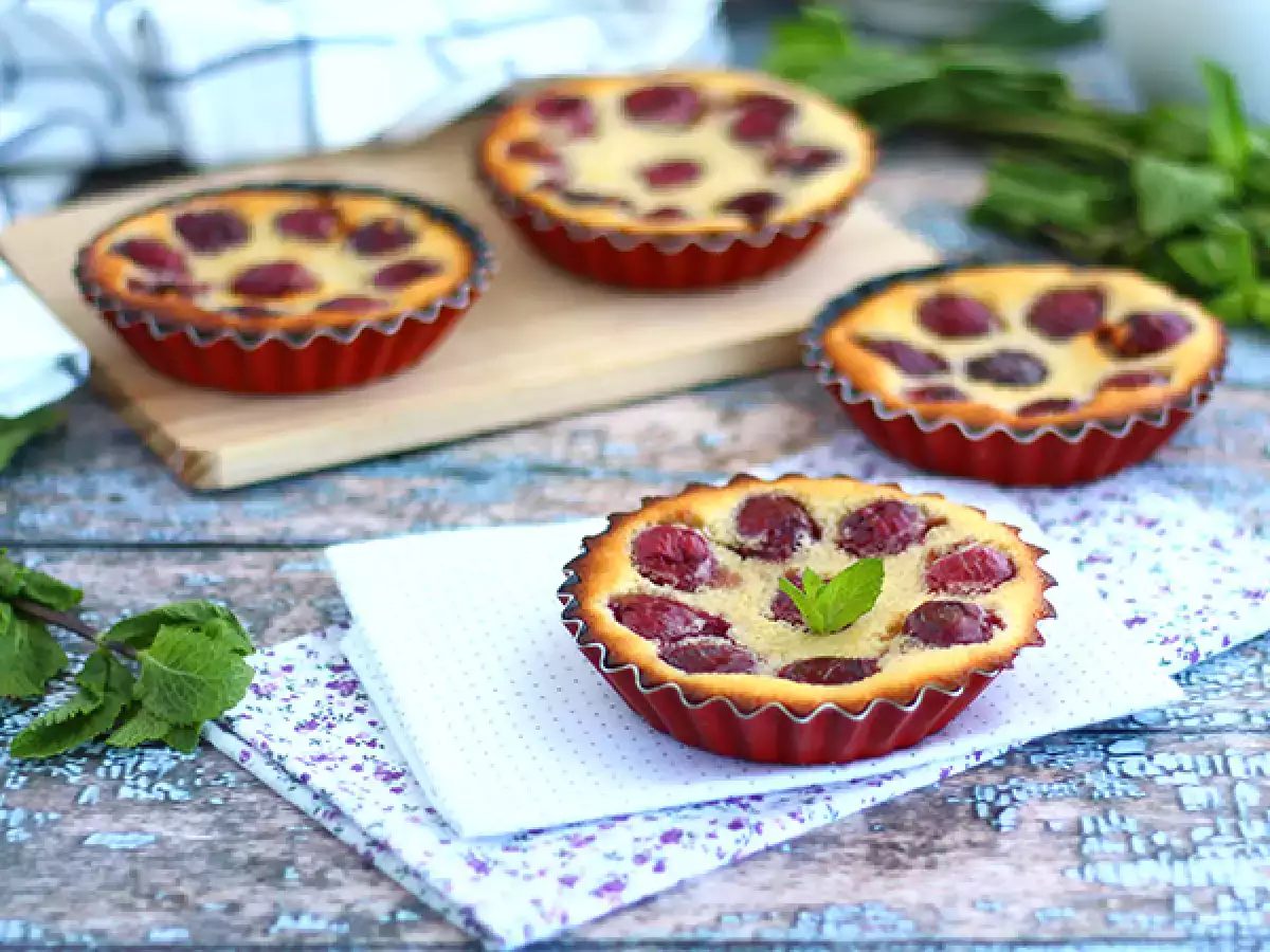 Brezglutenski mini češnjev clafoutis - fotografija 2