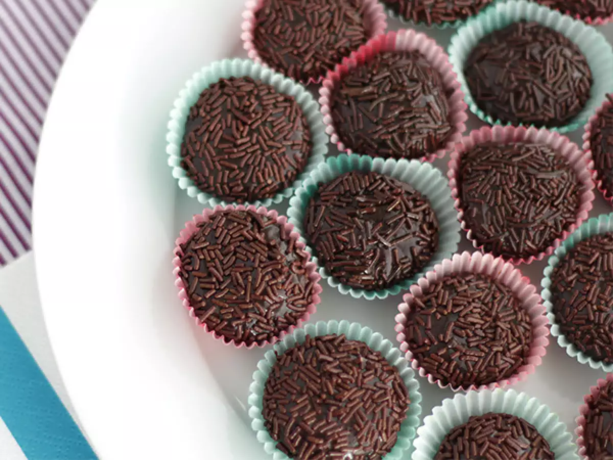 Brigadeiro – majhne brazilske čokoladne kroglice - fotografija 2