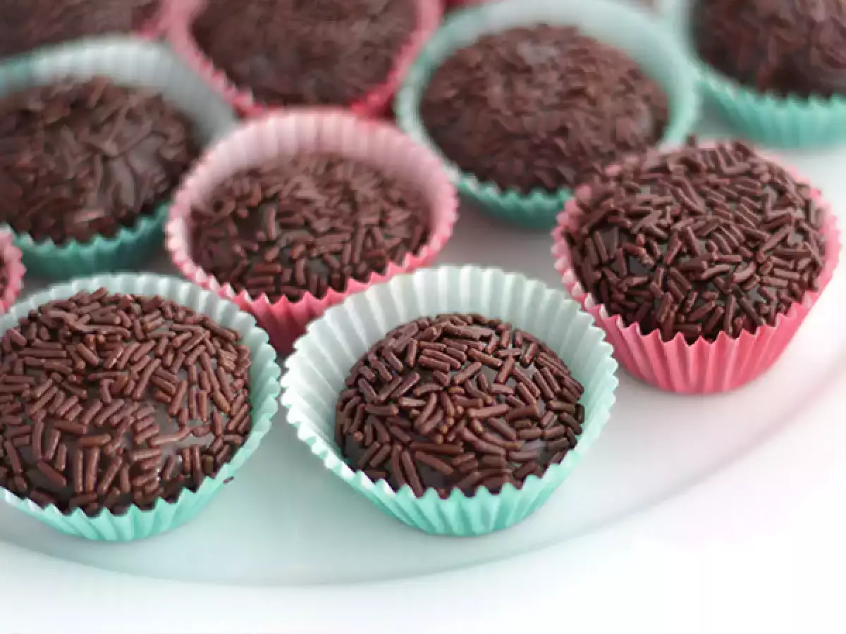 Brigadeiro – majhne brazilske čokoladne kroglice - fotografija 3