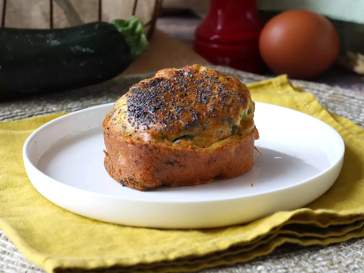 Bučkini mafini v cvrtniku na vroč zrak: lahek in puhast recept - fotografija 3