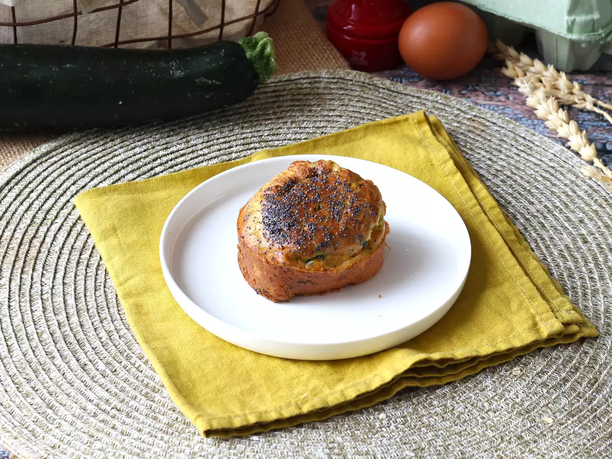 Bučkini mafini v zračnem cvrtniku: lahek in puhast recept - fotografija 5