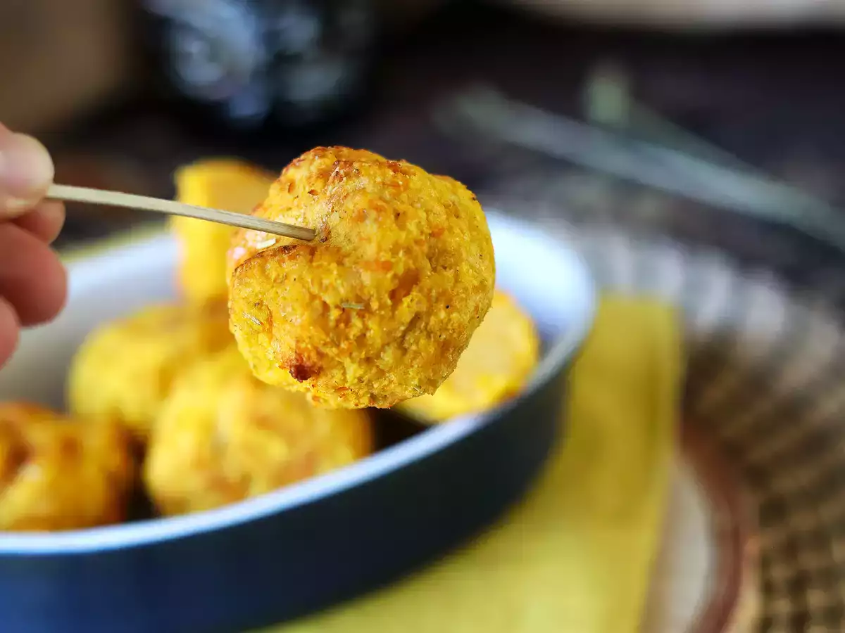 Bučne mesne kroglice v zračnem cvrtniku - fotografija 4