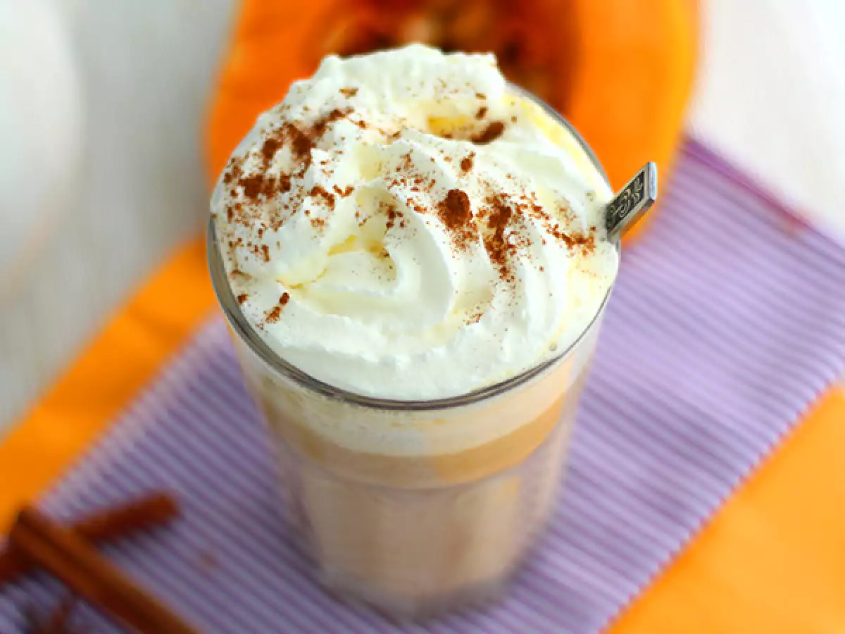 Bučni začimbni latte (Pumpkin Spice Latte) - fotografija 2