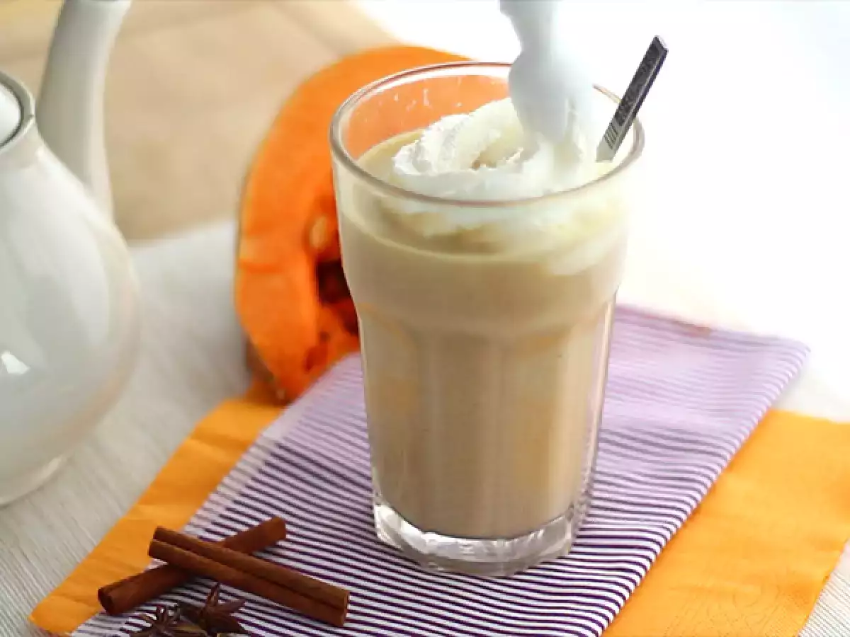 Bučni začimbni latte (Pumpkin Spice Latte) - fotografija 4