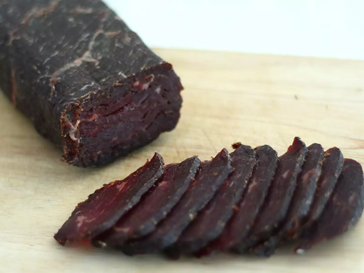 Bündnerfleisch – švicarska sušena govedina