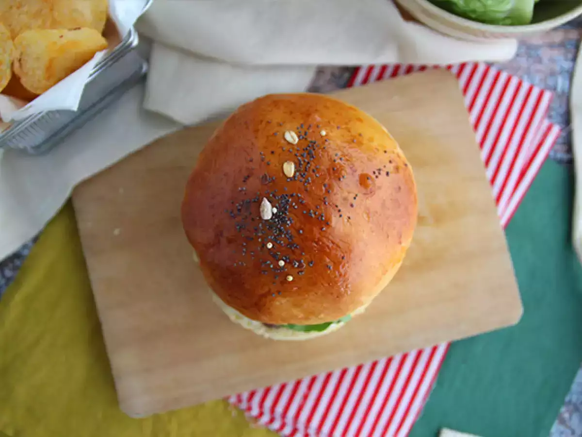 Burger z raclette sirom - fotografija 4