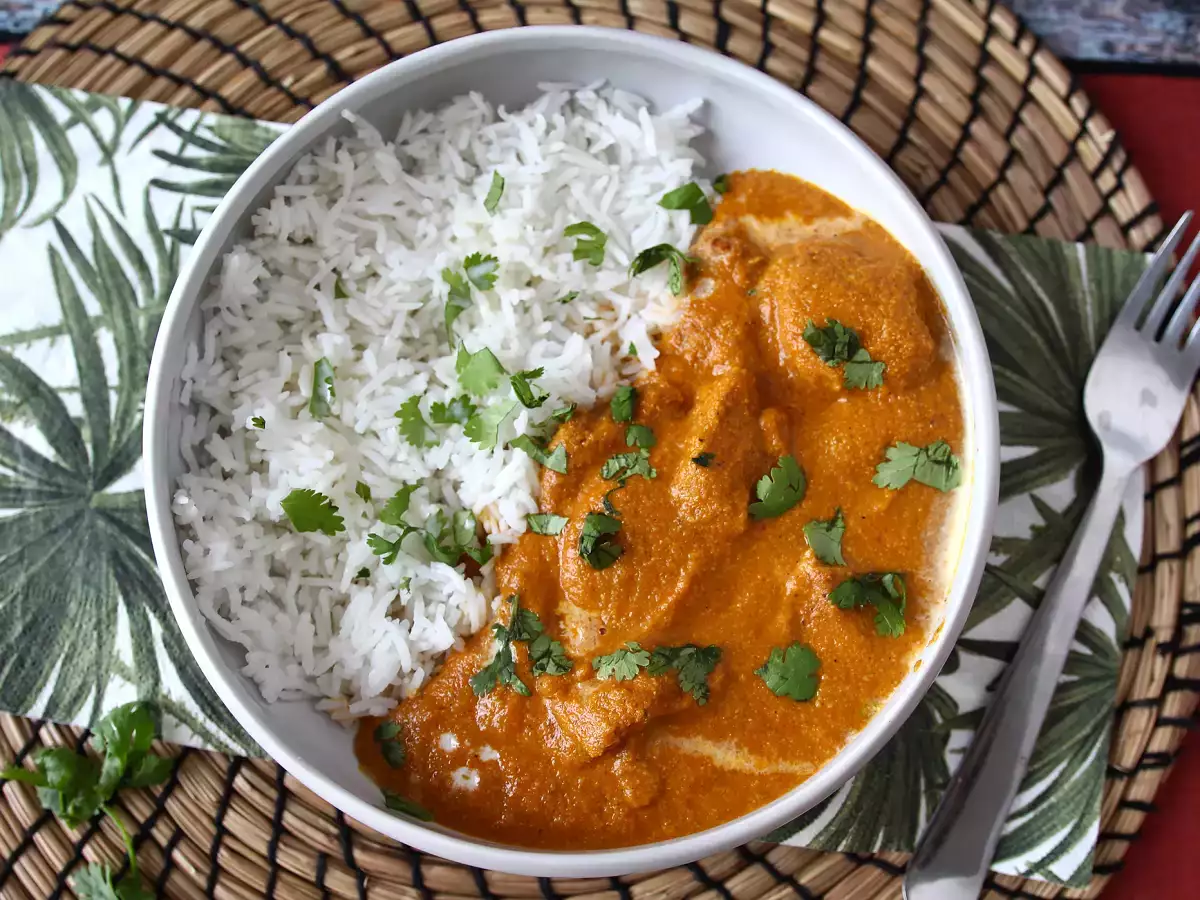 Butter chicken – klasična indijska jed s piščancem - fotografija 2