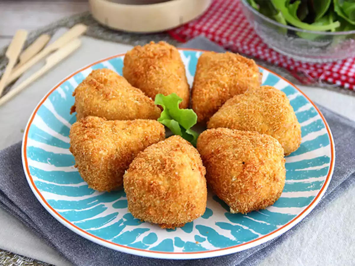 Camembert v prahu, topljiv in hrustljav - fotografija 2