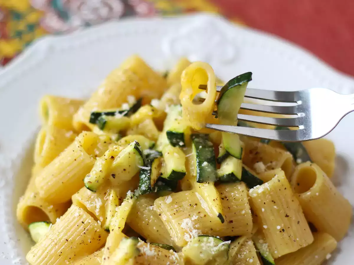 Carbonara iz bučk: enostaven vegetarijanski recept - fotografija 2