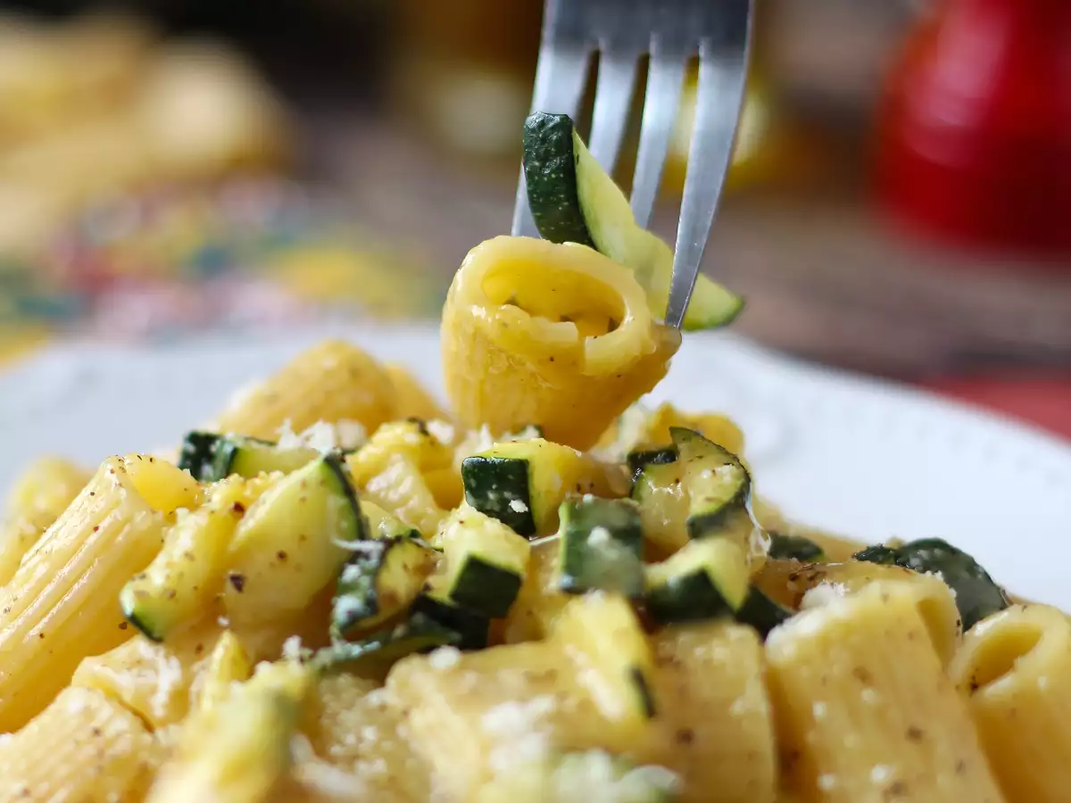 Carbonara iz bučk: enostaven vegetarijanski recept - fotografija 4