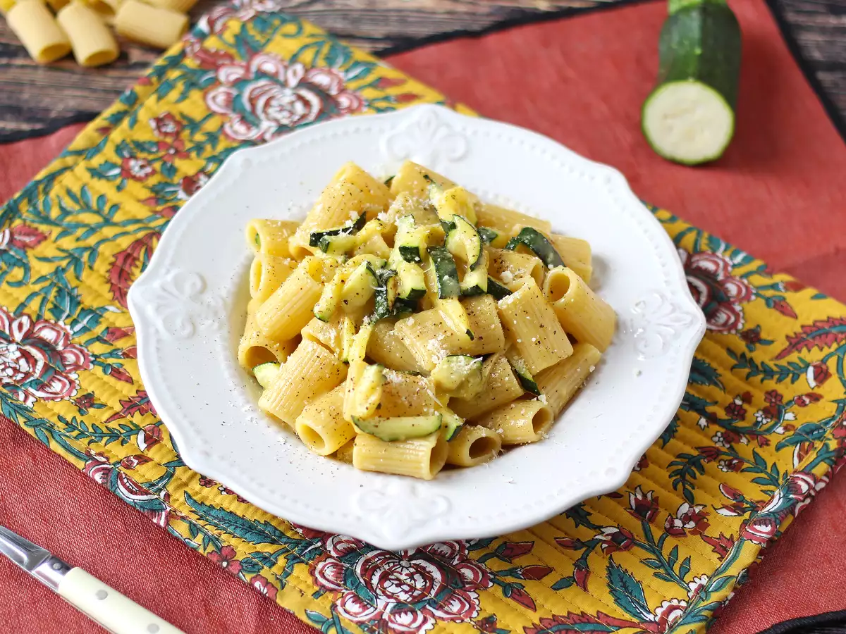 Carbonara iz bučk: enostaven vegetarijanski recept - fotografija 7
