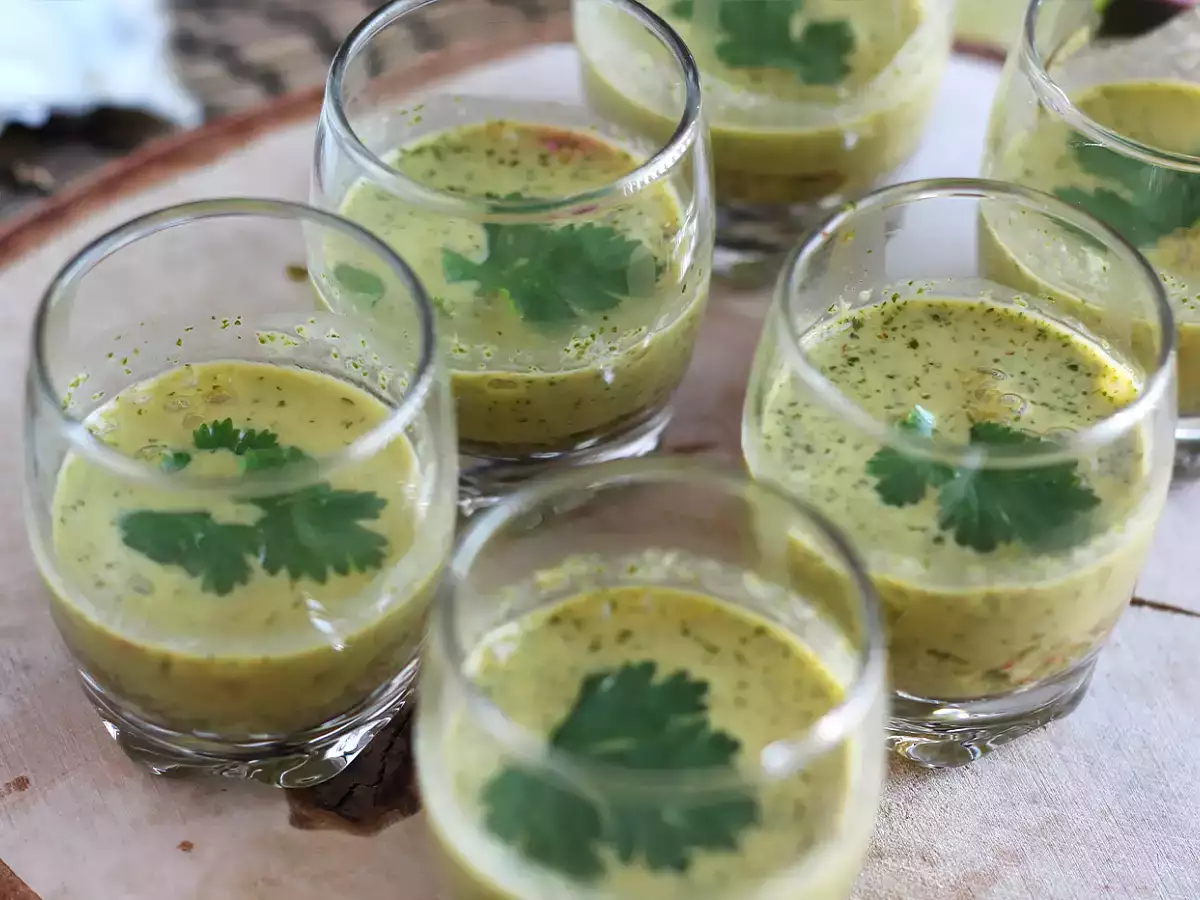 Ceviche iz ostrig: leche de tigre in pasijonka - fotografija 2