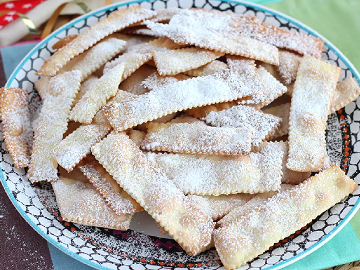 Chiacchiere di carnevale - italijanski pečeni bugni - fotografija 4