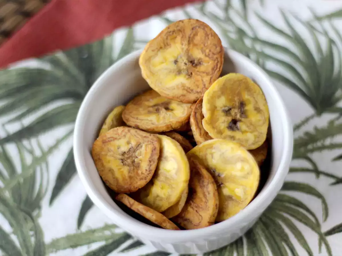 Čips iz banane za kuhanje v cvrtniku na vroč zrak - fotografija 4