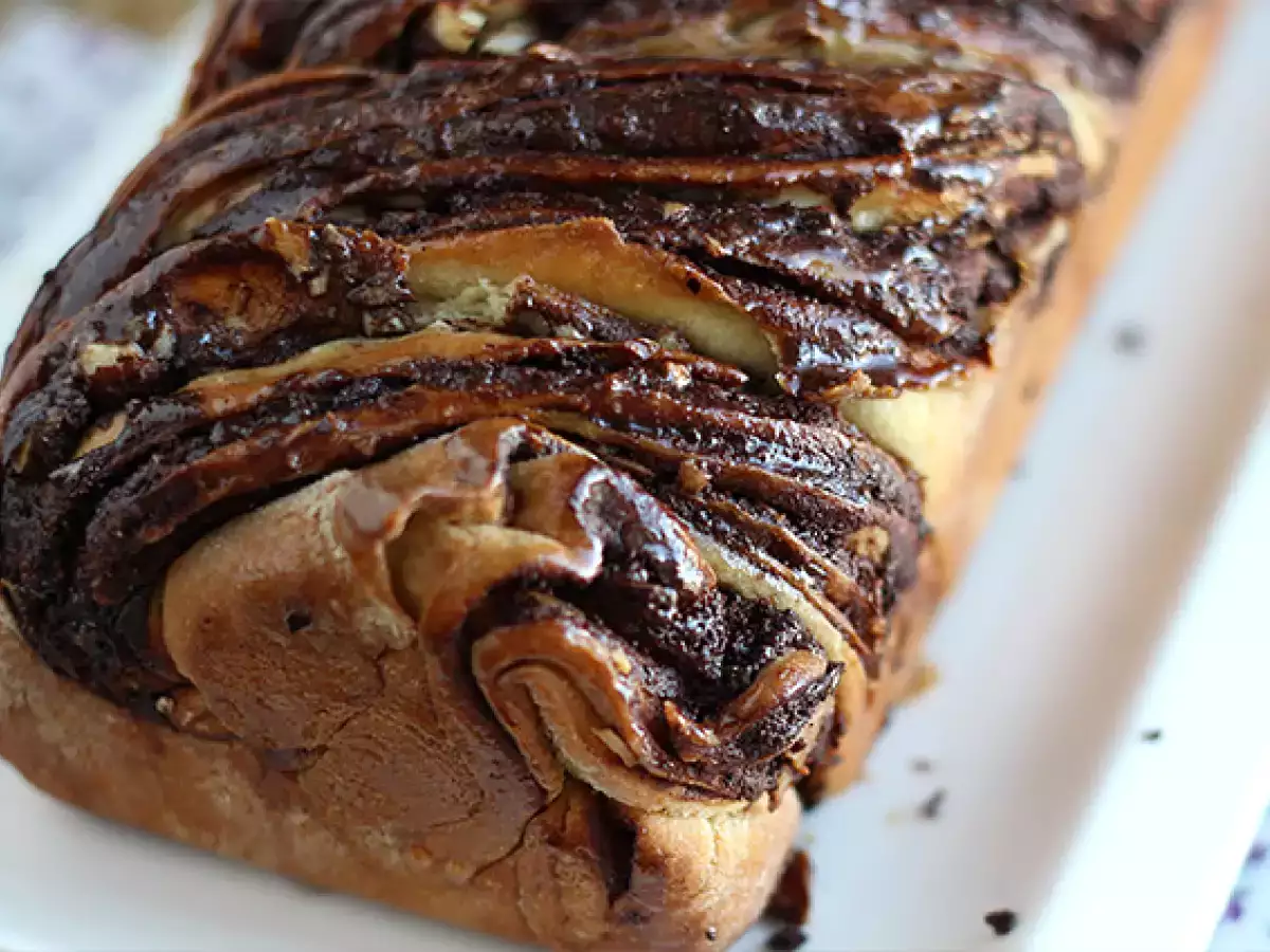 Čokoladna babka z lešniki - fotografija 5