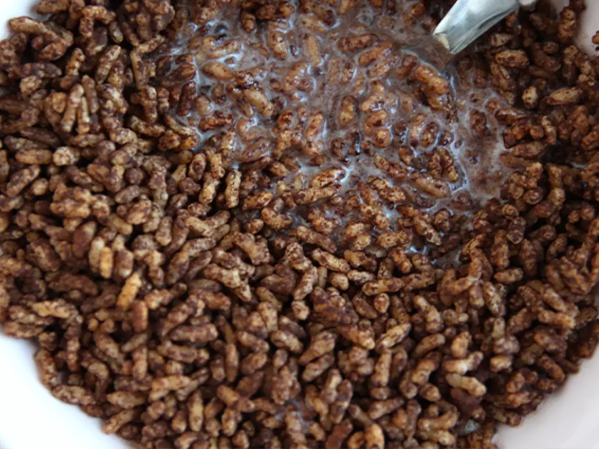 Čokoladna kosmiči iz puhastega riža. Kokosovi popki - fotografija 4