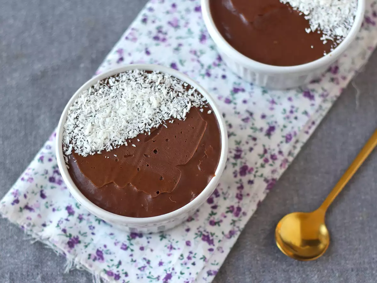 Čokoladna sladica s samo 2 sestavinama! - fotografija 4