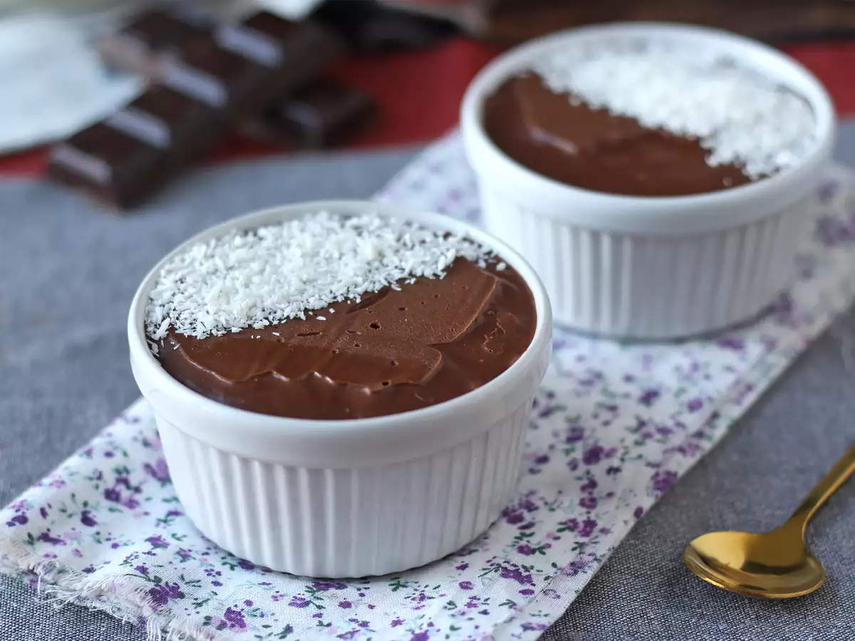 Čokoladna sladica s samo 2 sestavinama! - fotografija 7