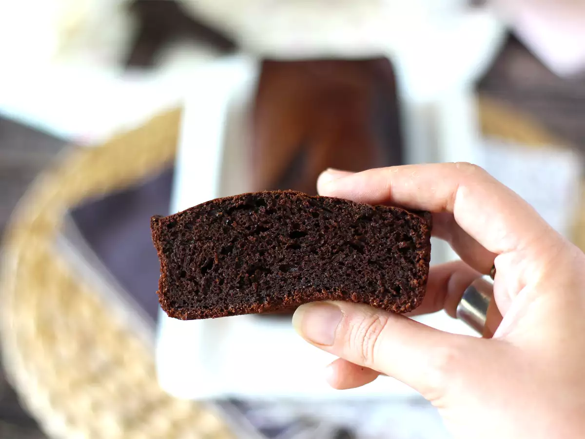 Čokoladna torta brez jajc in masla! - fotografija 2