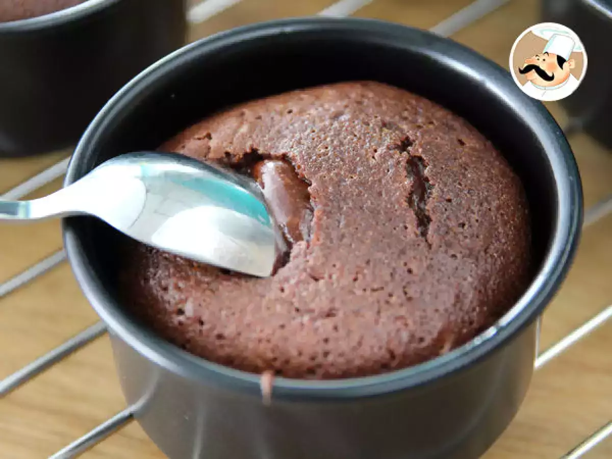 Čokoladni fondant s tekočo sredico – recept korak za korakom - fotografija 3