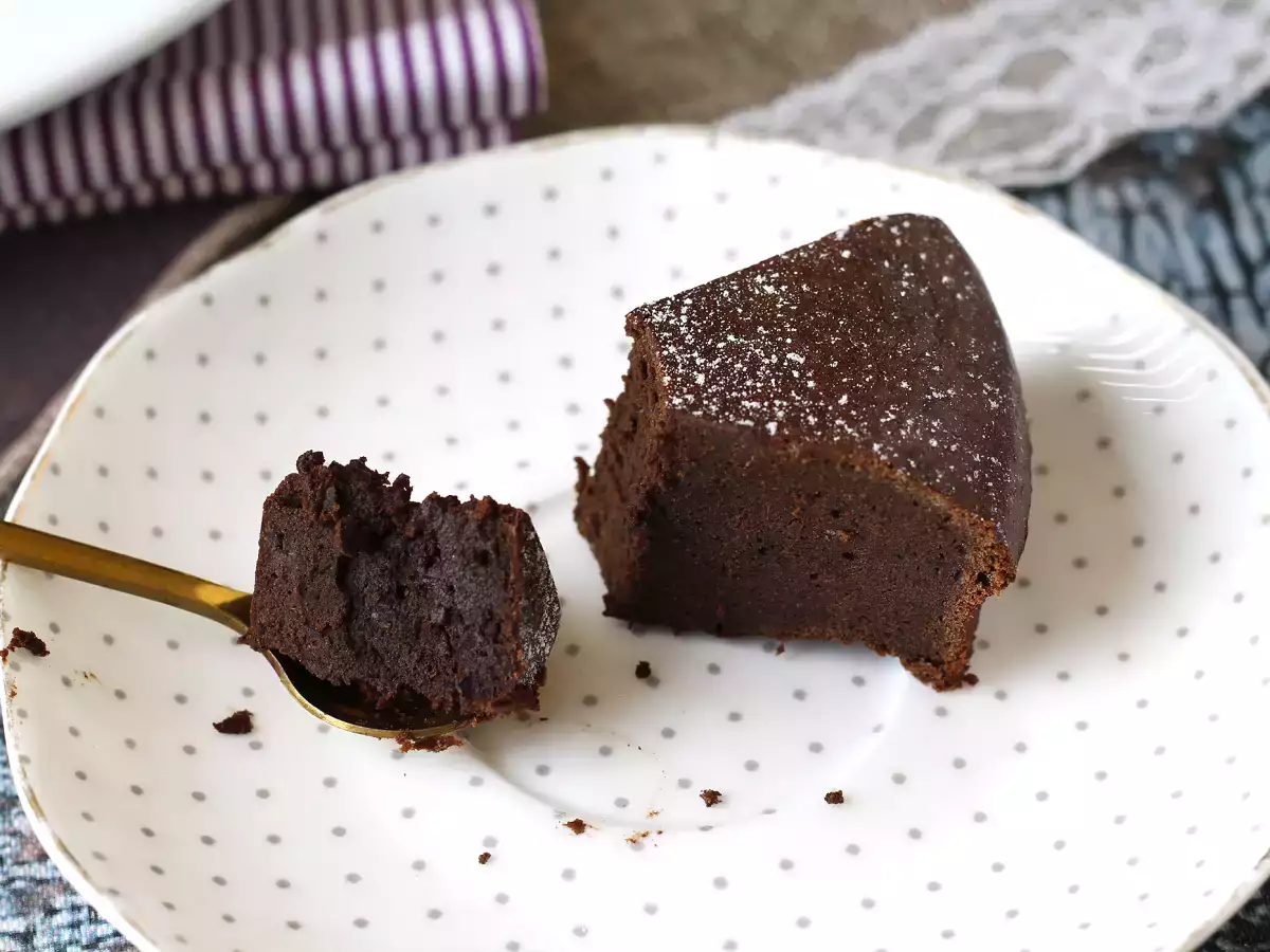 Čokoladni fondant z beljakovinami: preprost recept s sirotko - fotografija 4