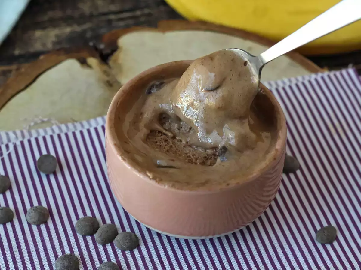 Čokoladni sirotkin super beljakovinski sladoled, pripravljen v 5 minutah! - fotografija 5