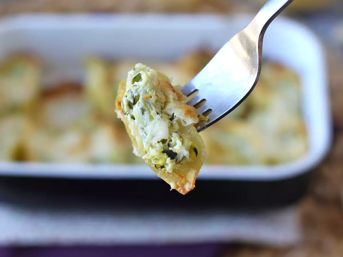 Conchiglioni, polnjeni z rikoto, bučkami in limono: kremasti in au gratin v pečici - fotografija 7