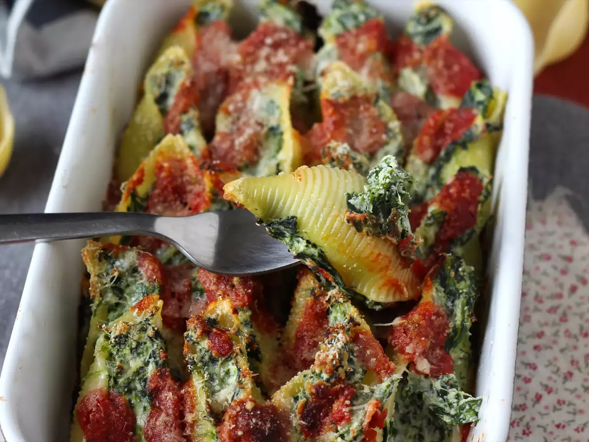 Conchiglioni, polnjeni z rikoto in špinačo: neustavljiva vegetarijanska jed iz pečice - fotografija 2