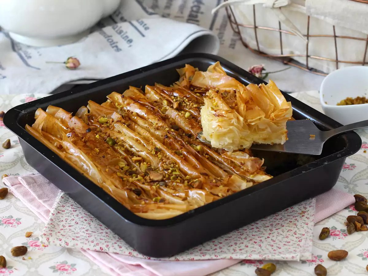 Crinkle cake – super hrustljava torta, ki jo je preprosto pripraviti (preprosti turški Laz börek) - fotografija 2