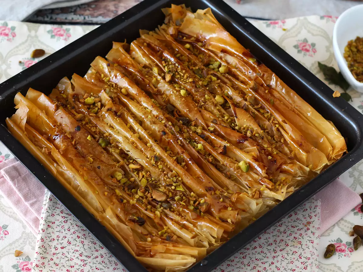 Crinkle cake – super hrustljava torta, ki jo je preprosto pripraviti (preprosti turški Laz börek) - fotografija 5