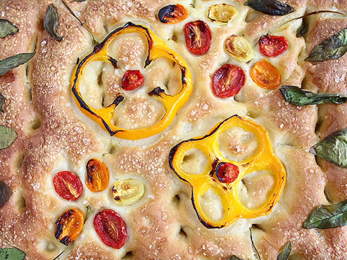 Cvetlična focaccia – umetnost na focacci - fotografija 6