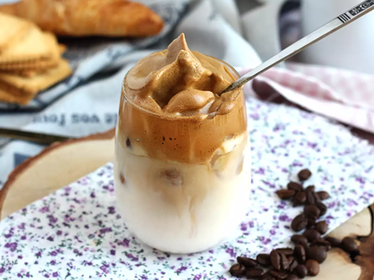 Dalgona kavni mousse - fotografija 2