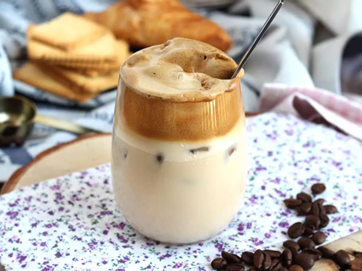 Dalgona kavni mousse - fotografija 5