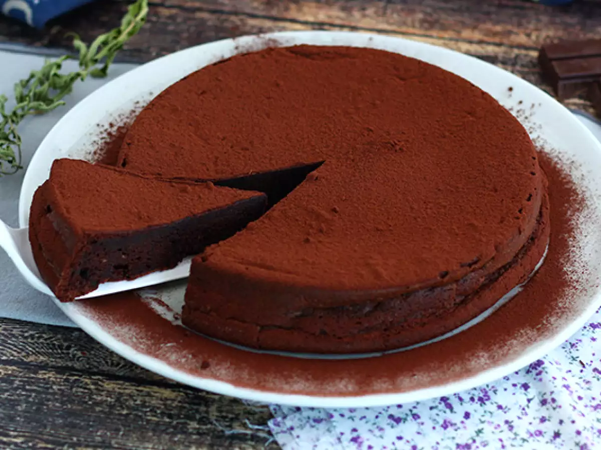 Domača čokoladna torta z moussejem - fotografija 4