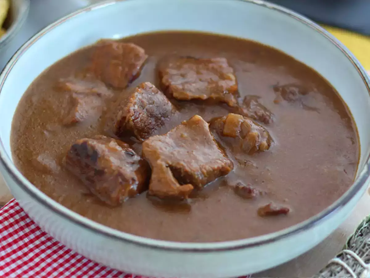 Domača flamska goveja enolončnica (carbonnade flamande) - fotografija 2