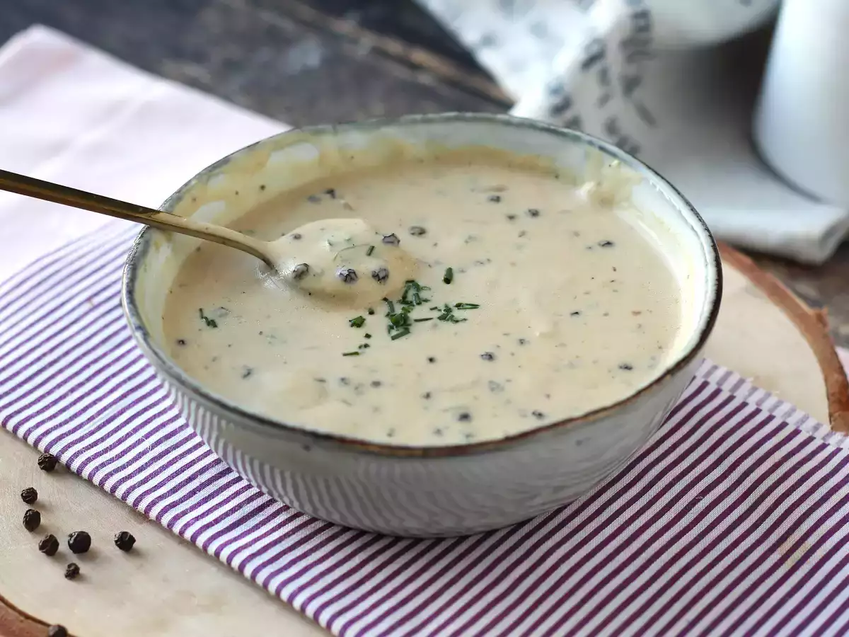 Domača poprova omaka: kremasta, dišeča in izjemno enostavna! - fotografija 4