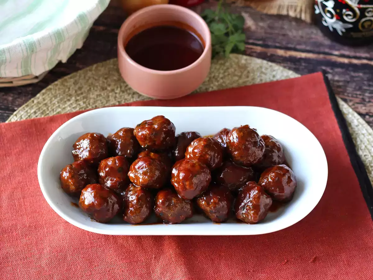 Domača sladko-kisla omaka v slogu žara: enostaven recept, pripravljen v kratkem času - fotografija 2