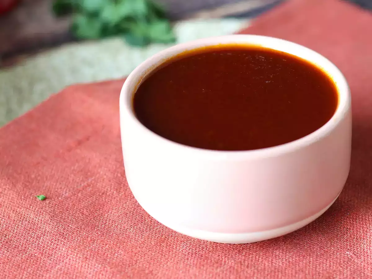 Domača sladko-kisla omaka za žar: preprost recept, pripravljen v kratkem času - fotografija 3