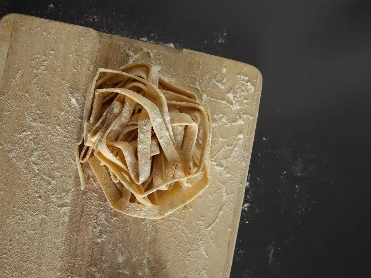 Domače tagliatelle: postopek po korakih - fotografija 4