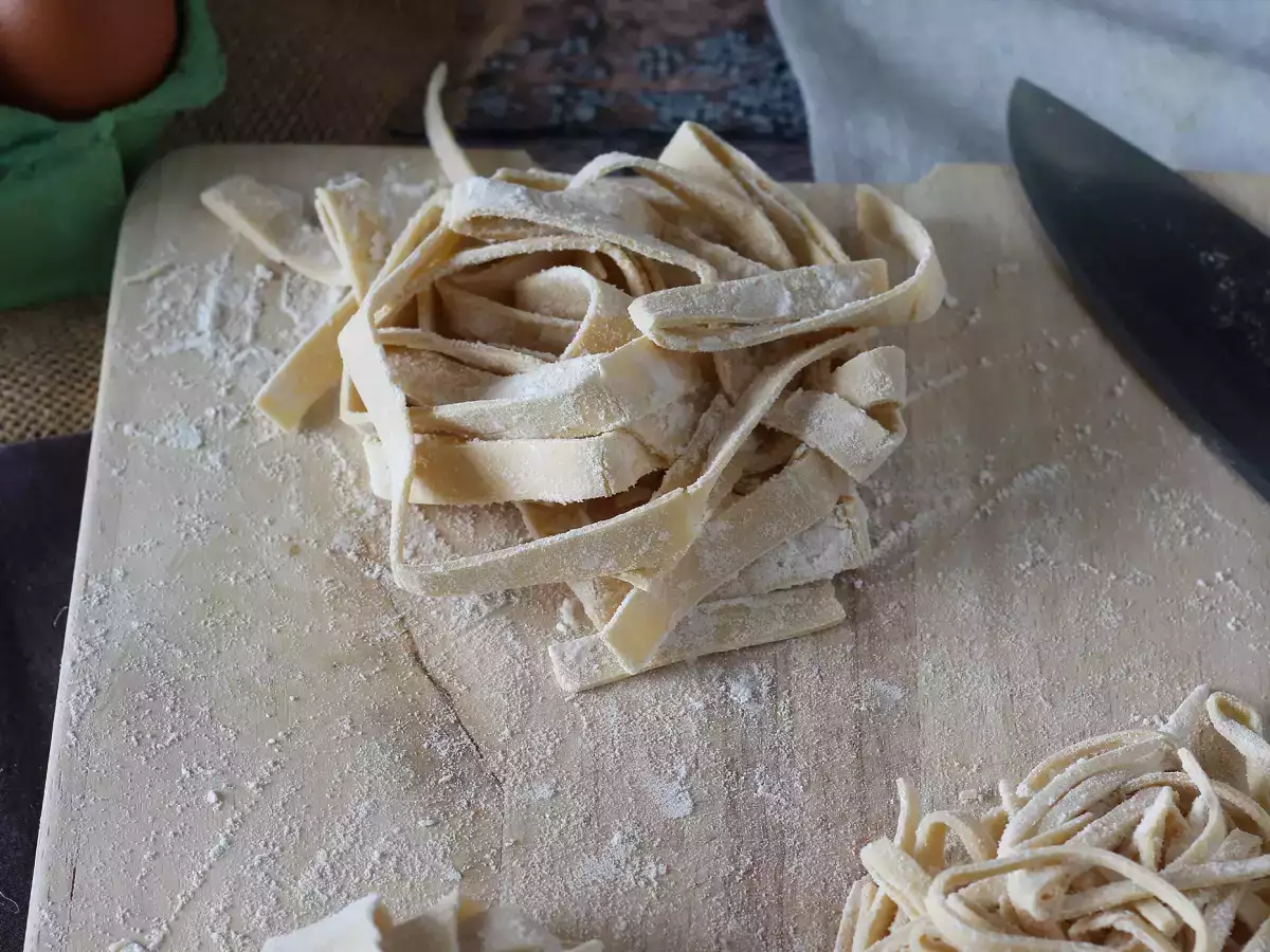 Domače tagliatelle: postopek po korakih - fotografija 5