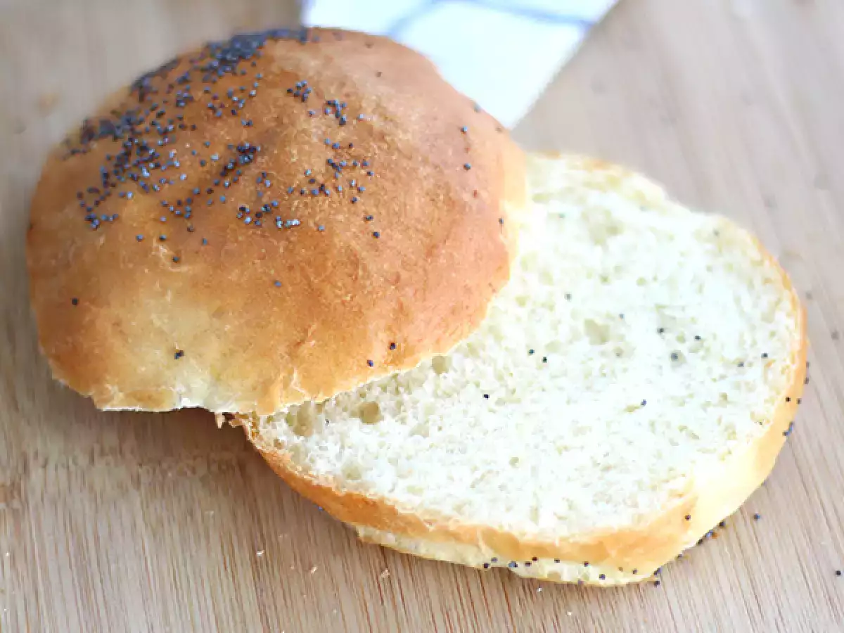 Domače žemljice za burgerje - fotografija 3