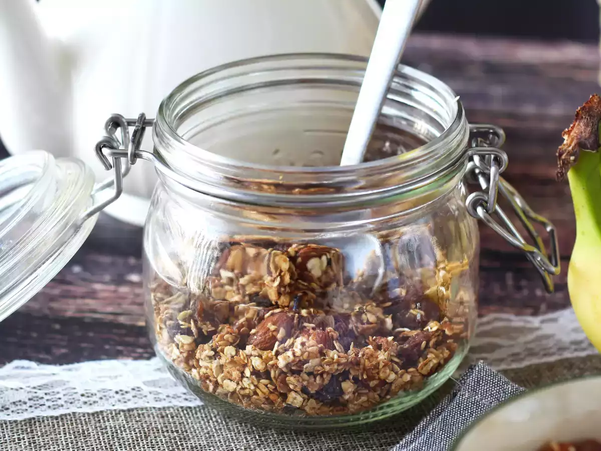 Ekspresna granola v cvrtniku na vroč zrak za hrustljav zajtrk - fotografija 3
