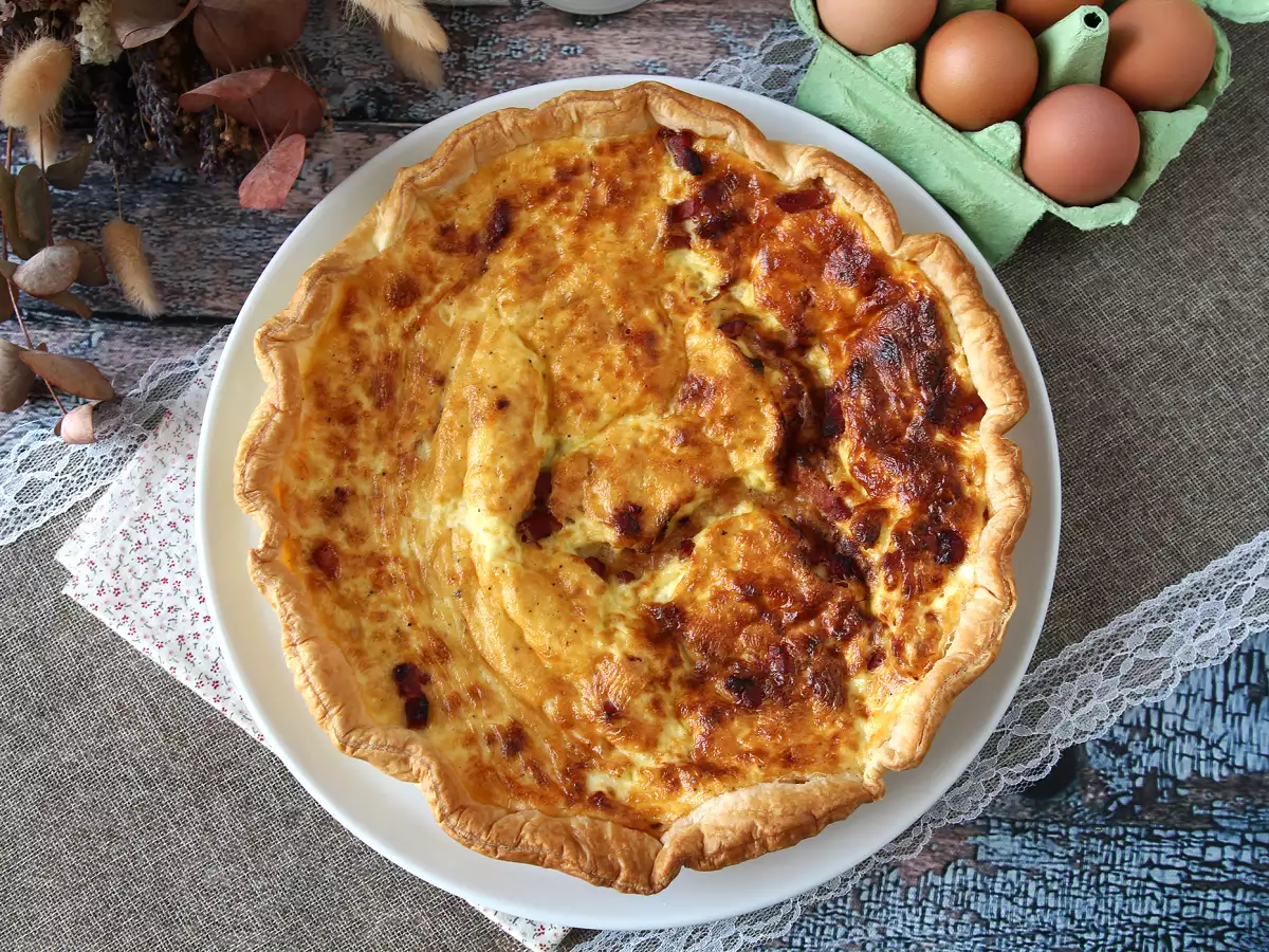 Enostaven domač quiche lorraine recept - fotografija 3